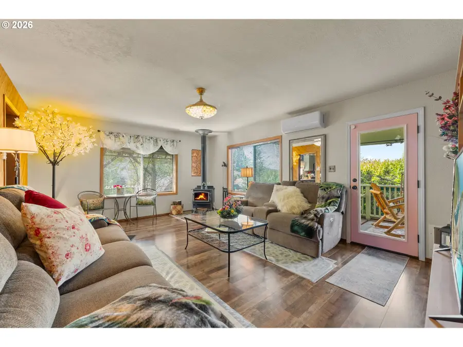 796 W Pilger St, Roseburg, OR 97471 - #3