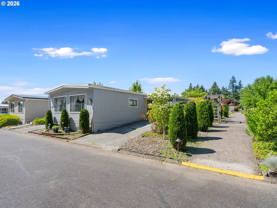 11450 SW Royal Villa Dr, Beaverton Hillsboro, OR 97224 - #3