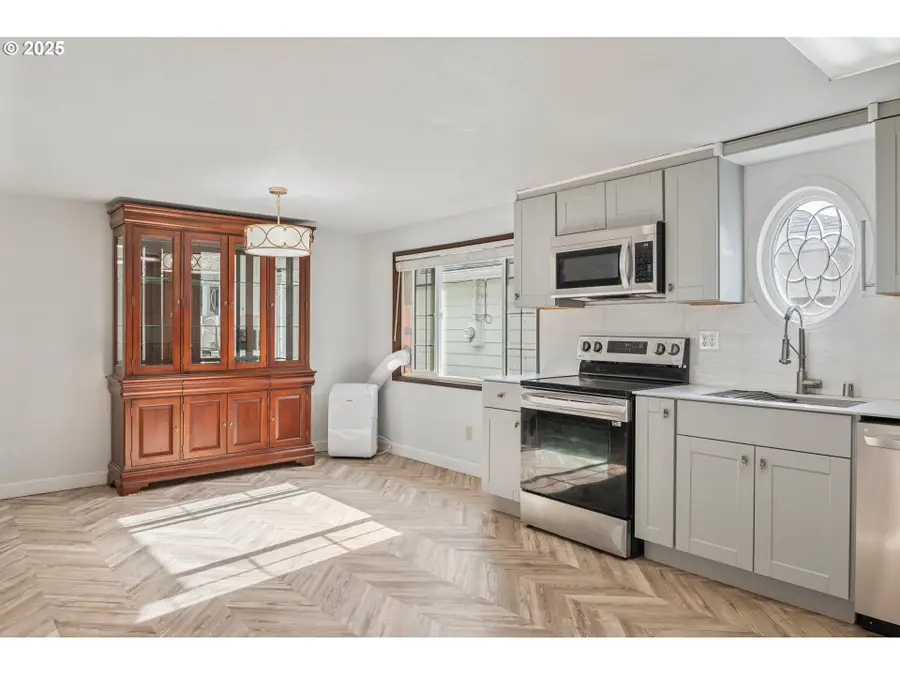 2661 Maple St, Longview, WA 98632 - Image #2