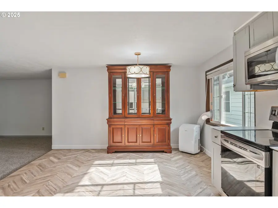 2661 Maple St, Longview, WA 98632 - Image #3