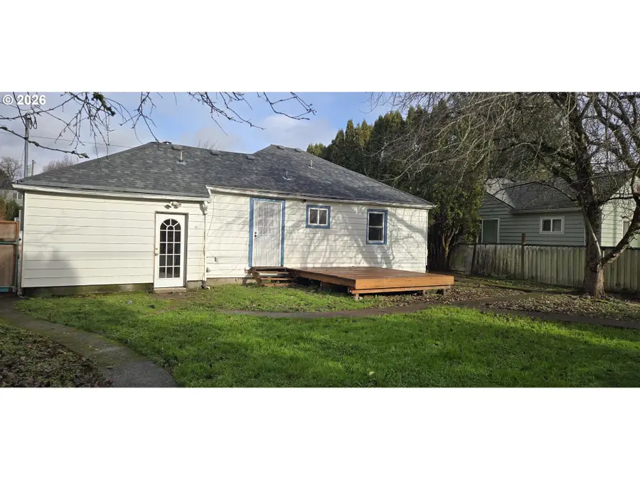 9256 SE Morrison St, Portland, OR 97216 - #2