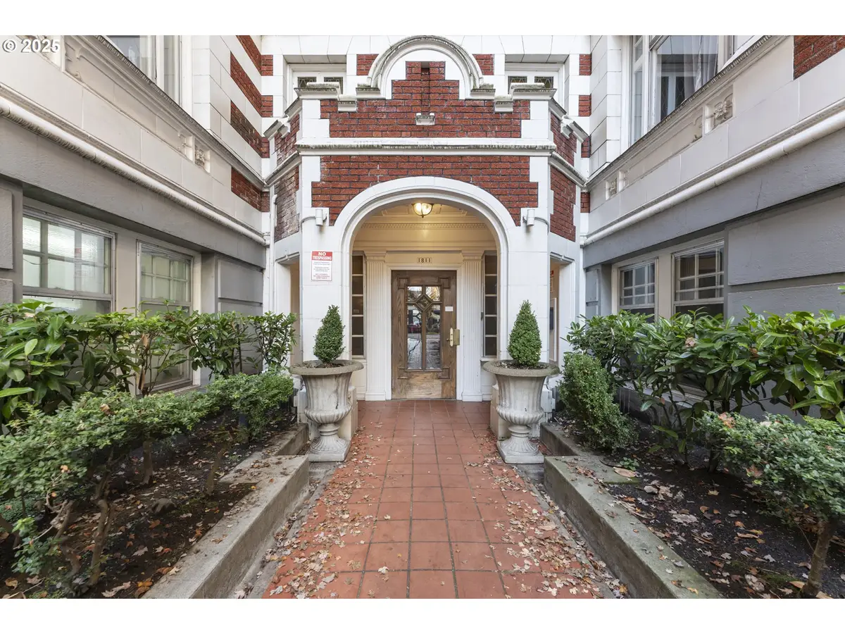 1811 NW Couch St #507, Portland, OR 97209 - Image #1