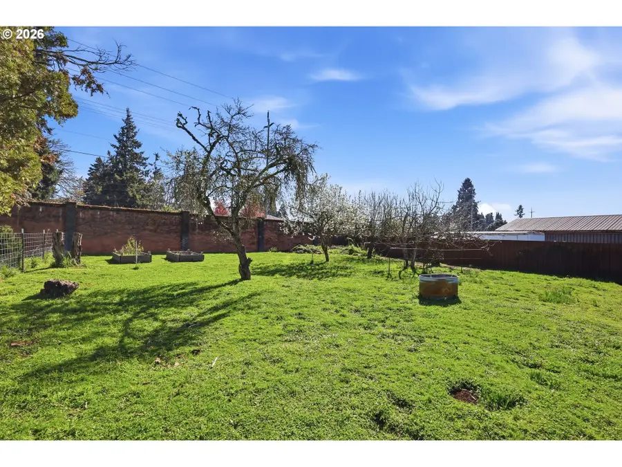 2915 Game Farm Rd, Springfield, OR 97477 - #3