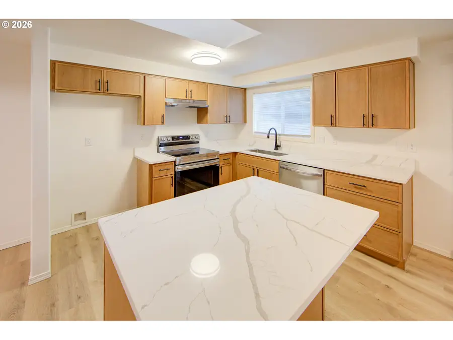 13637 SE Ellen Dr, Clackamas, OR 97015 - #2