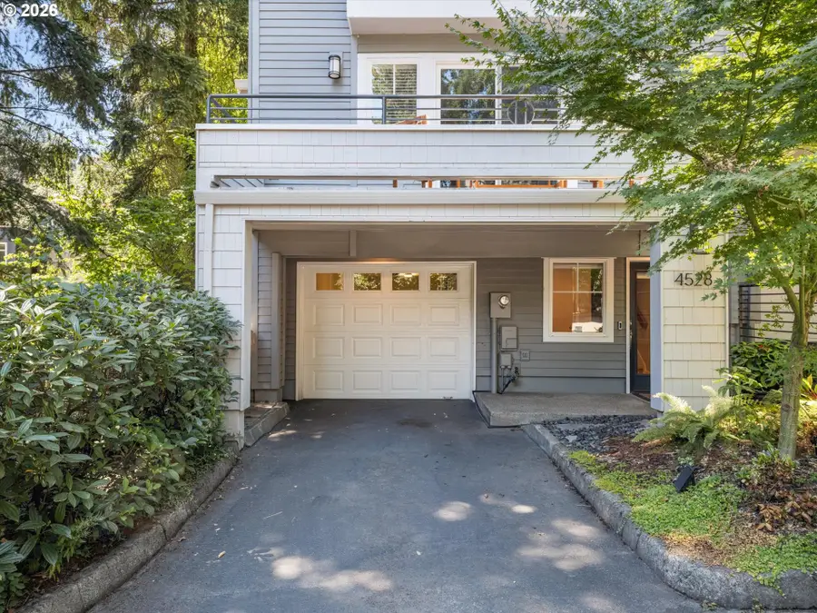 4528 Lower Dr, Lake Oswego, OR 97035 - #3