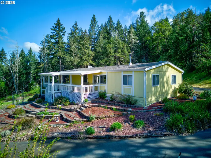 1160 Cleveland Loop Dr, Roseburg, OR 97471 - #2
