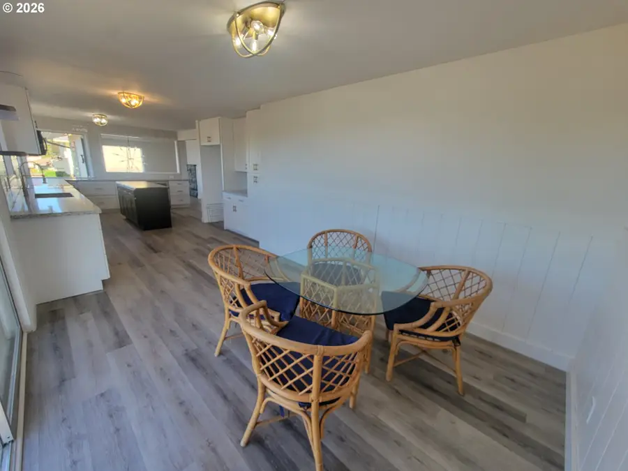 2460 W 21st Ave, Eugene, OR 97405 - #3