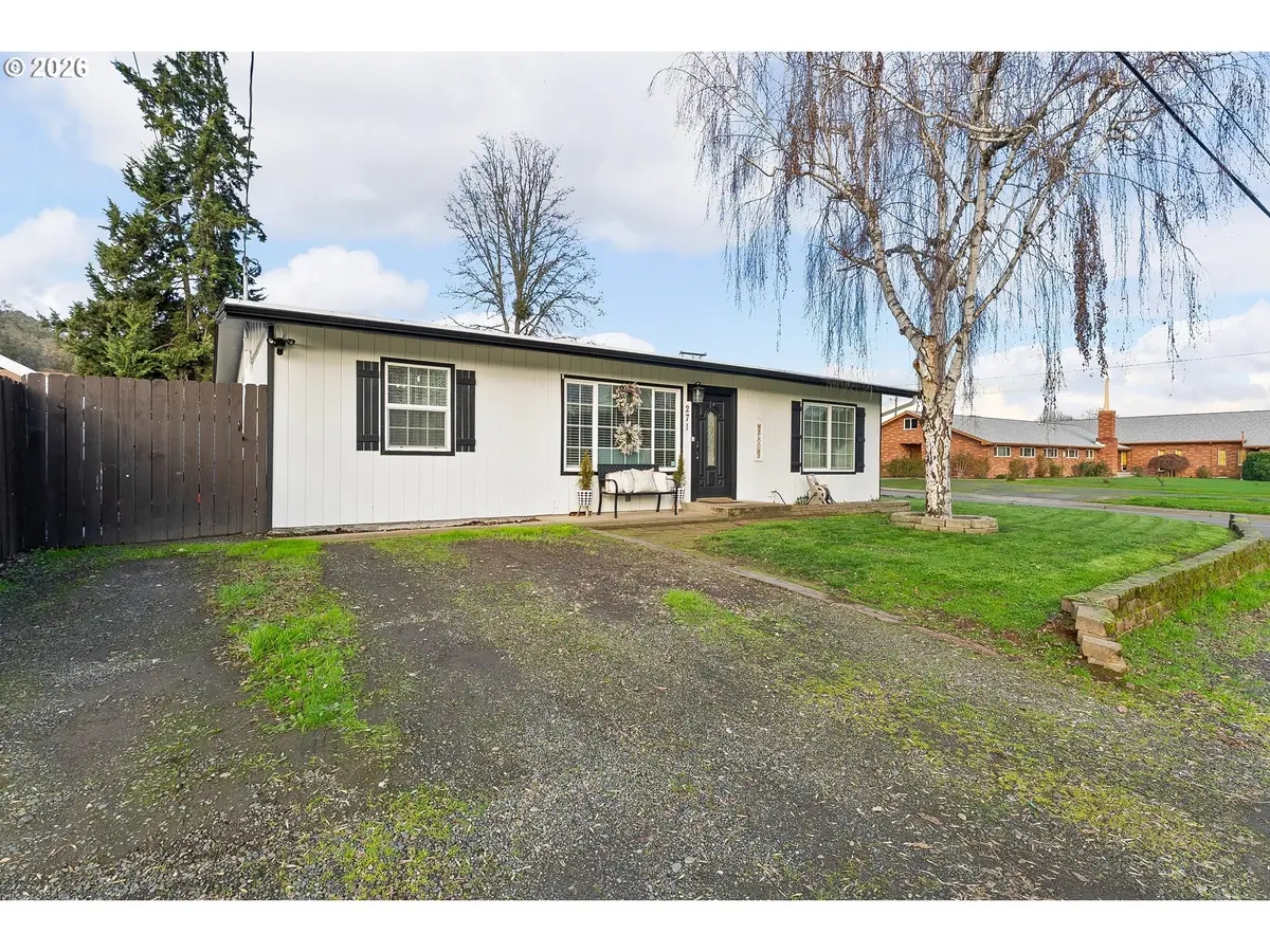 271 NW Sherry St, Winston, OR 97496 - Image #1