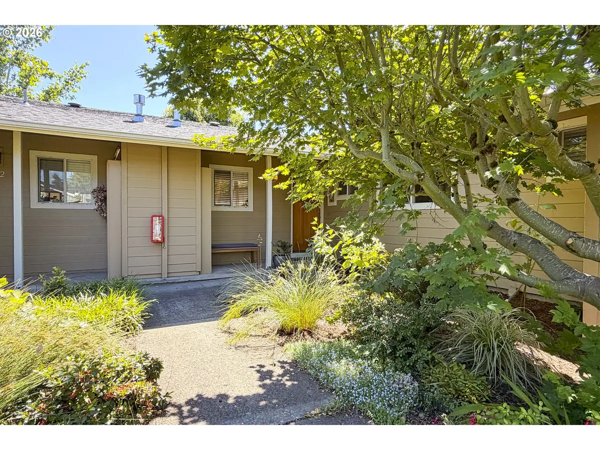 104 SE 73rd Ave, Portland, OR 97215 - #1