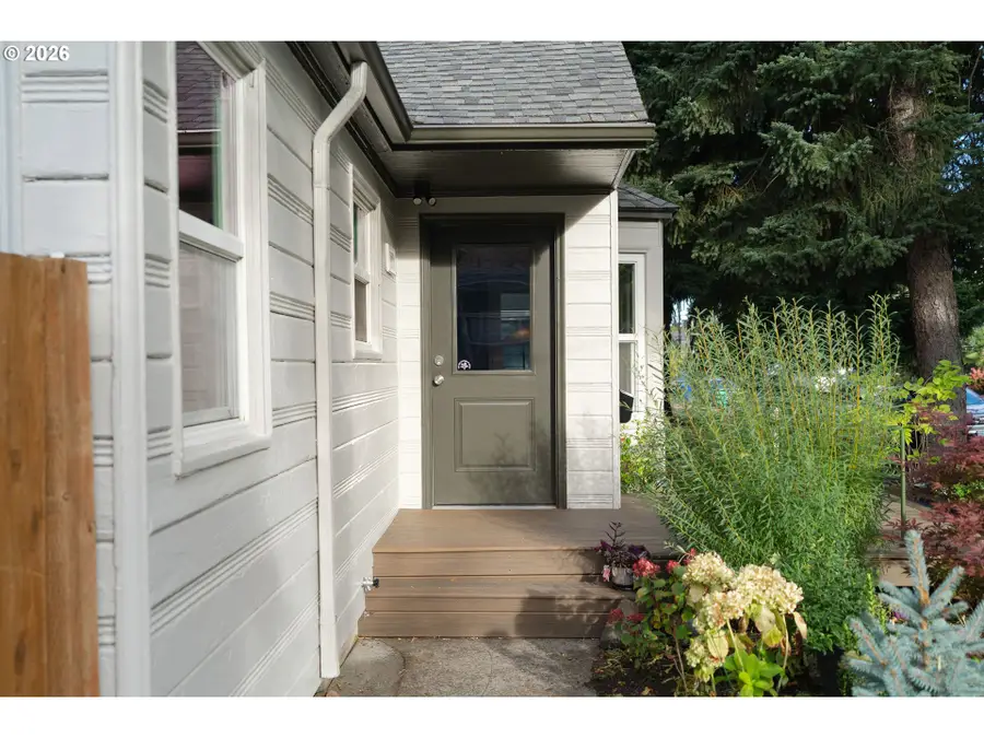 1815 NE Junior St, Portland, OR 97211 - #3