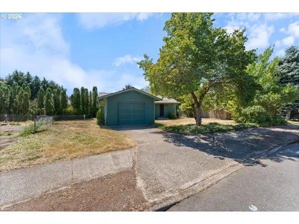 38938 Long Cir, Sandy, OR 97055
