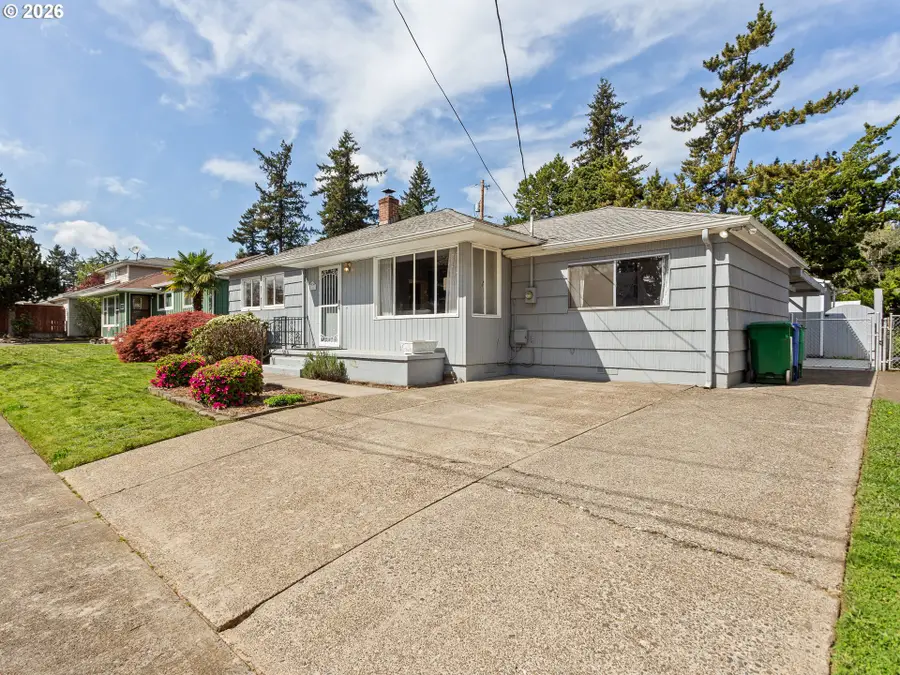 10445 SE Center St, Portland, OR 97266 - #3