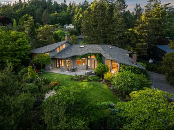 4035 SW Westdale Dr, Portland, OR 97221
