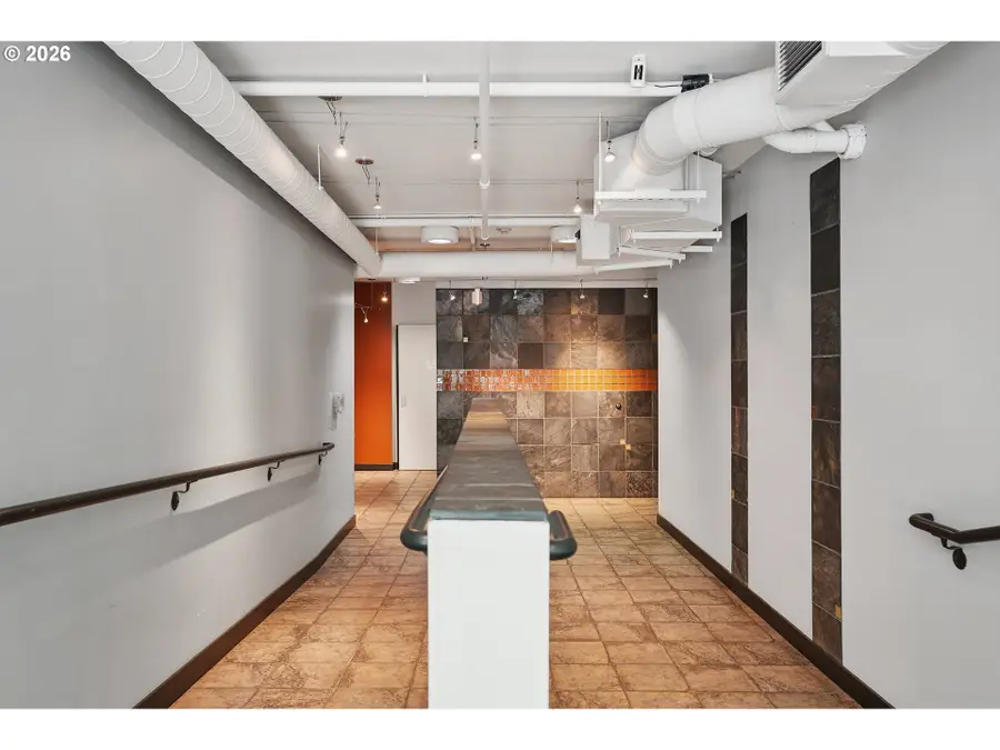 1125 NW 9th Ave #306, Portland, OR 97209 - Image #3