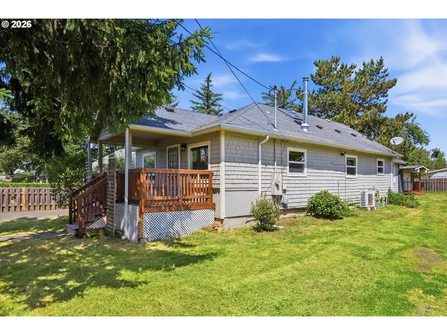 8327 SE Clatsop St, Portland, OR 97266 - #2