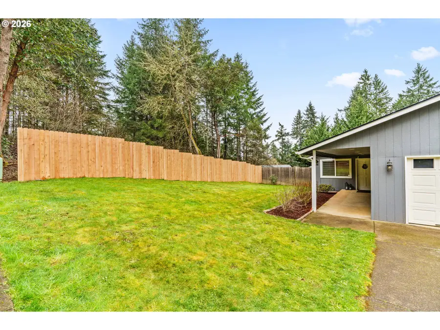 24705 Parkside Dr, Veneta, OR 97487 - #3
