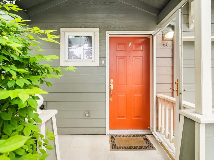 601 NE Russell St, Portland, OR 97212 - #3