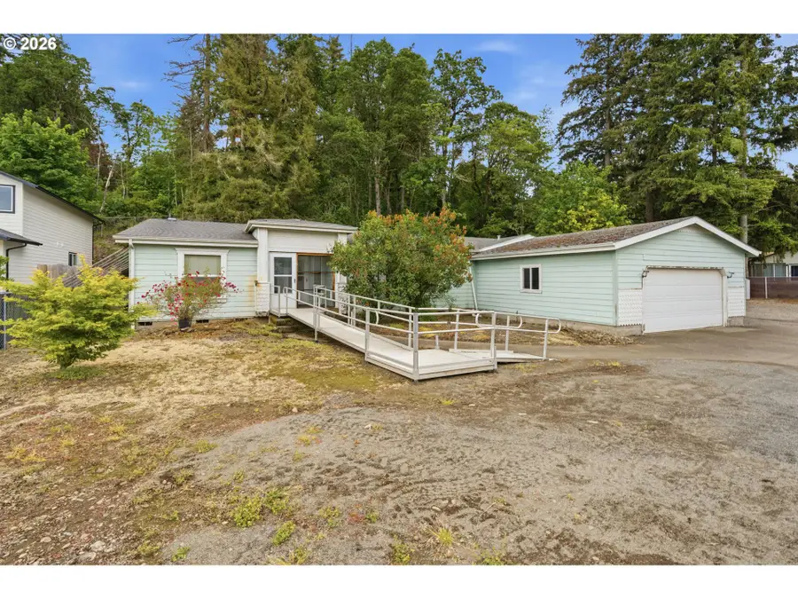 1485 E Santiam St, Stayton, OR 97383 - #2