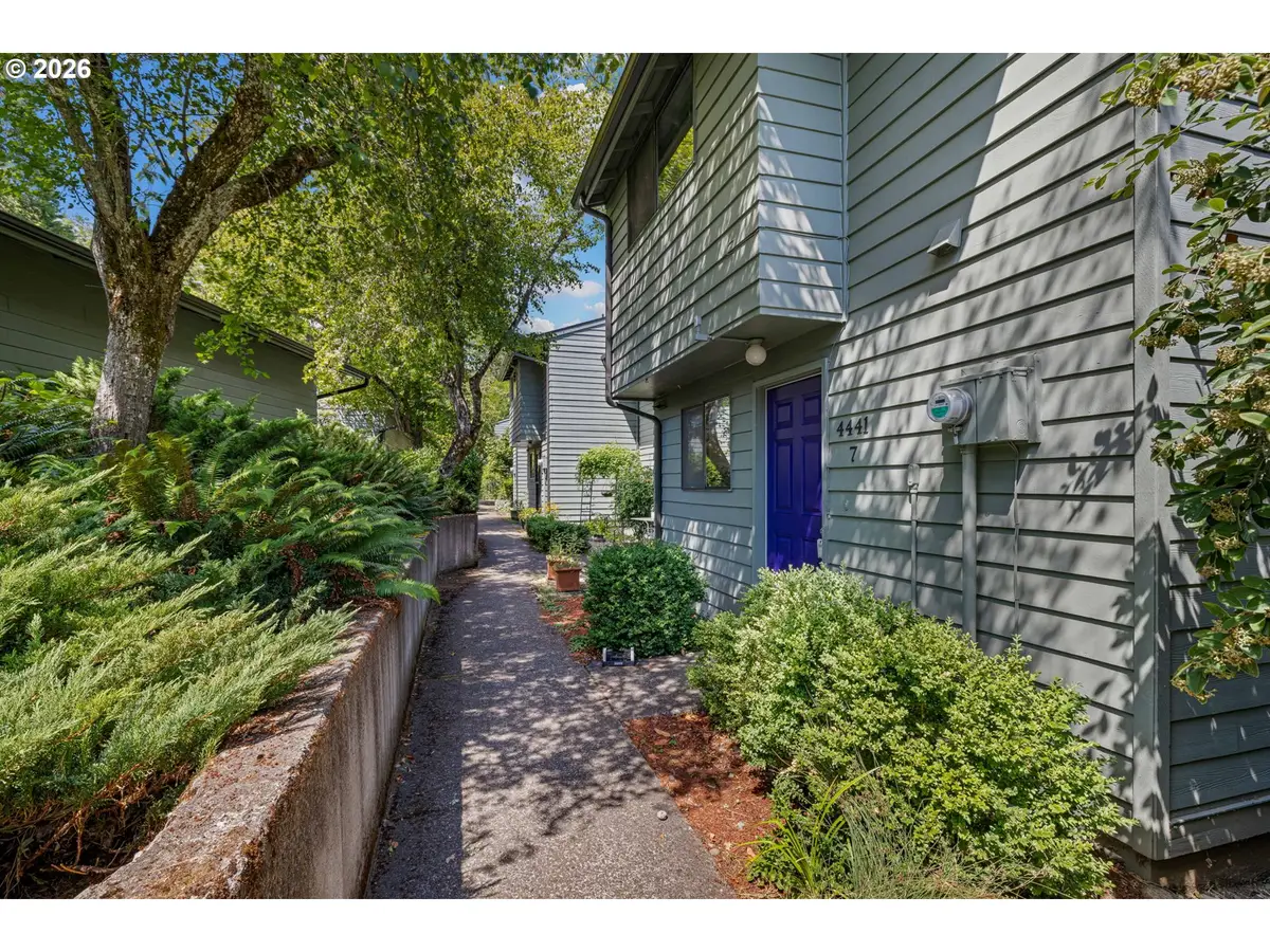 4441 Fox Hollow Rd #7, Eugene, OR 97405 - #1