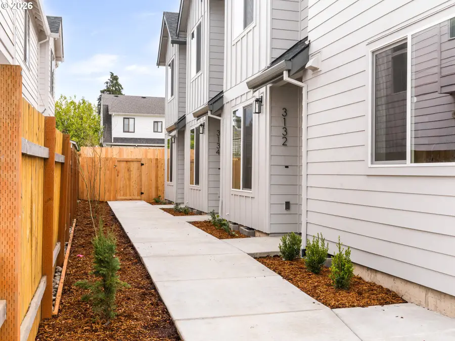 3134 NE 72nd Ave, Portland, OR 97213 - #2
