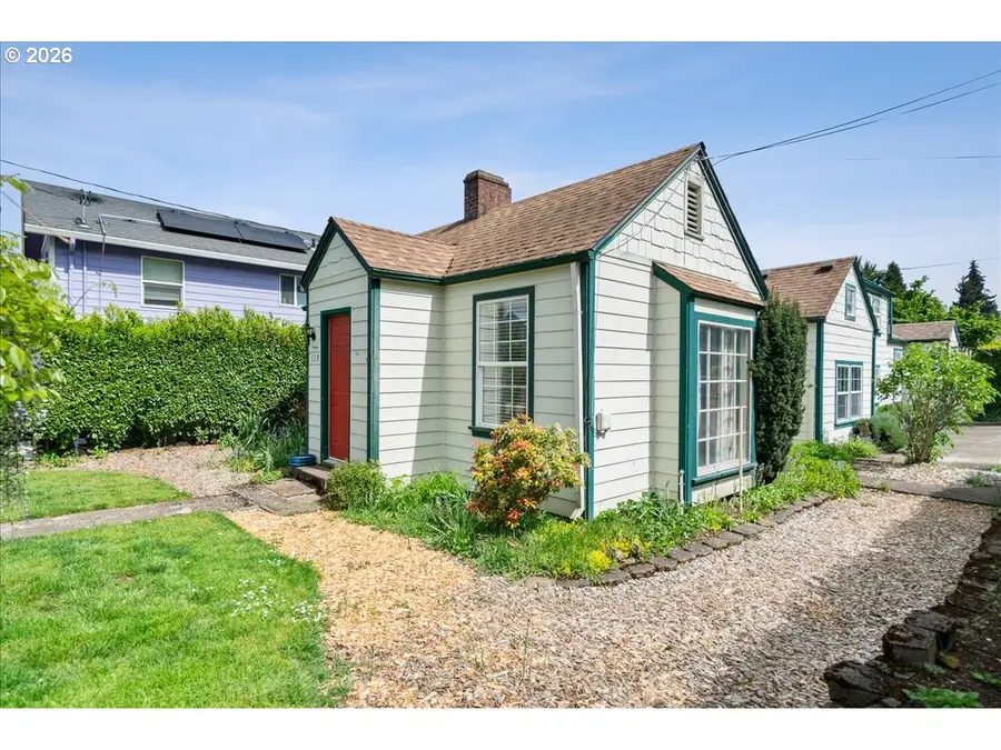 119 Wesley (605 Miller) St, Silverton, OR 97381 - #2