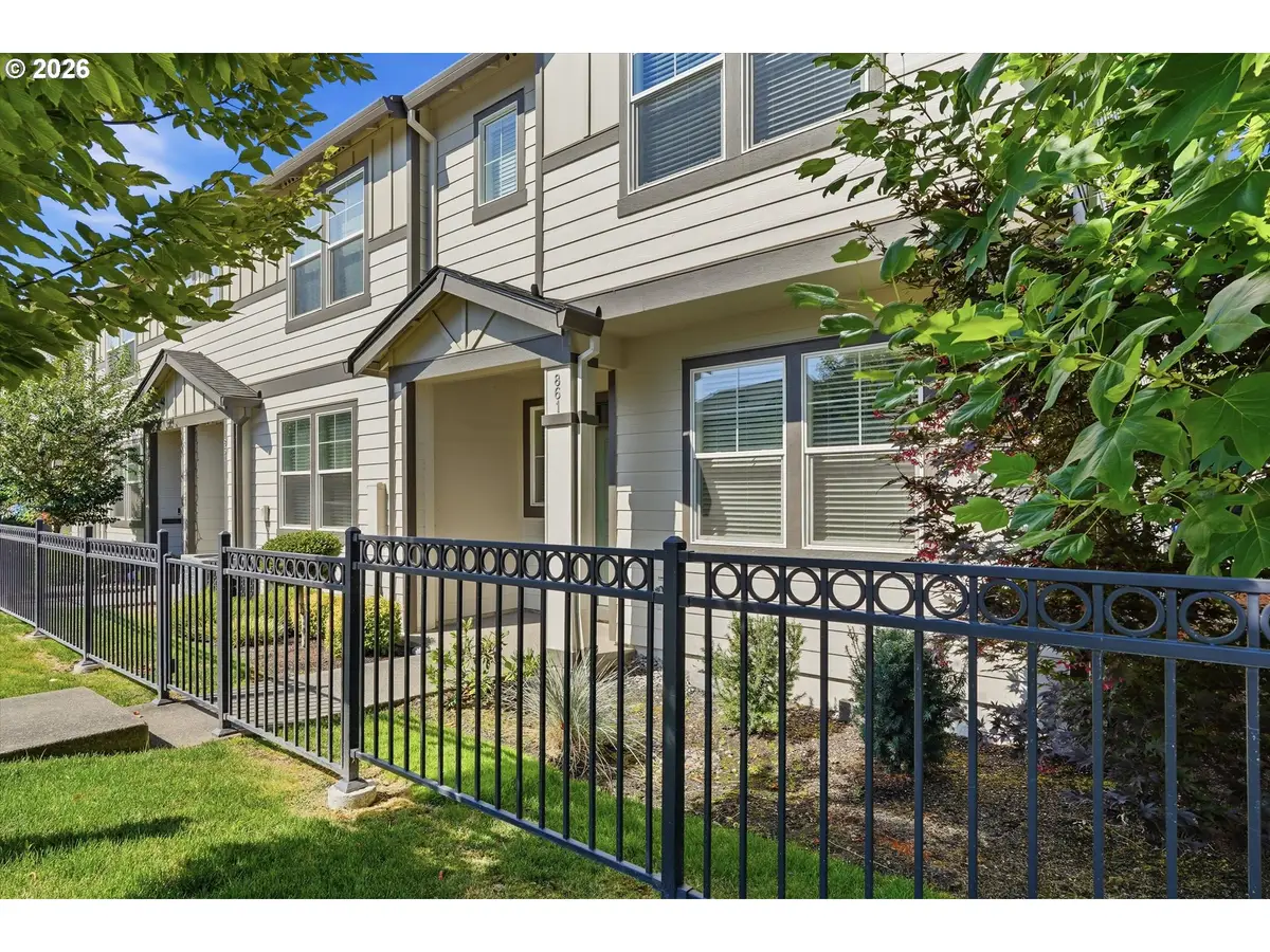 861 N 19th Ave, Cornelius, OR 97113 - #1