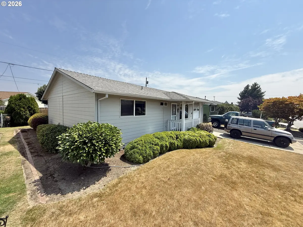 1662 Umpqua Rd, Woodburn, OR 97071 - #1