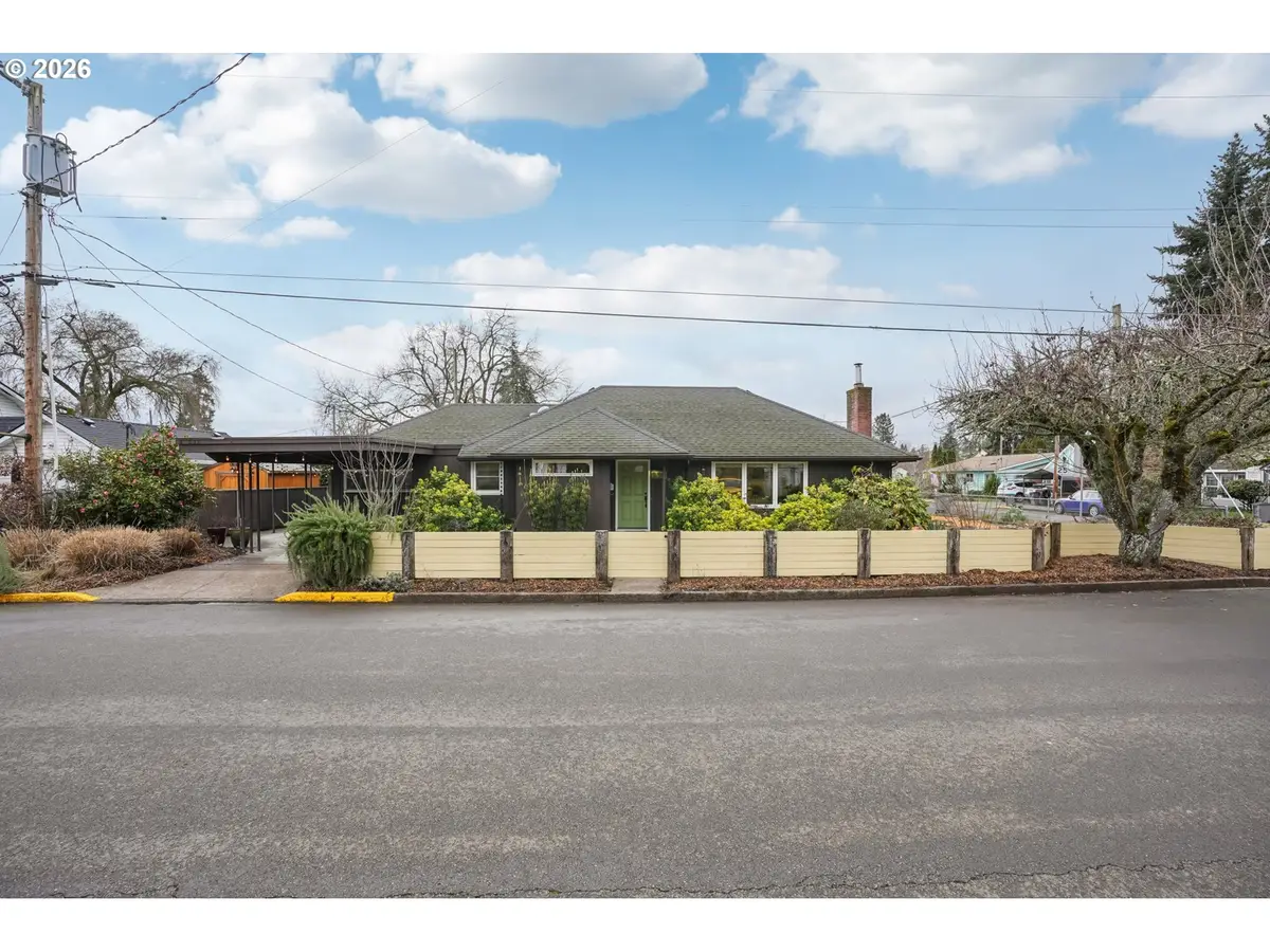 330 NW 14th St, McMinnville, OR 97128 - #1