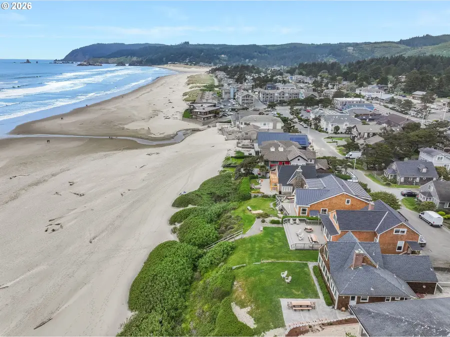 1396 Pacific Ave, Cannon Beach, OR 97110 - #3