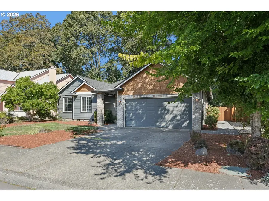 875 NE Eaglenest Ct, Hillsboro, OR 97124 - #2