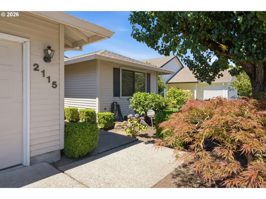 2115 NE 158th Pl, Portland, OR 97230 - #2