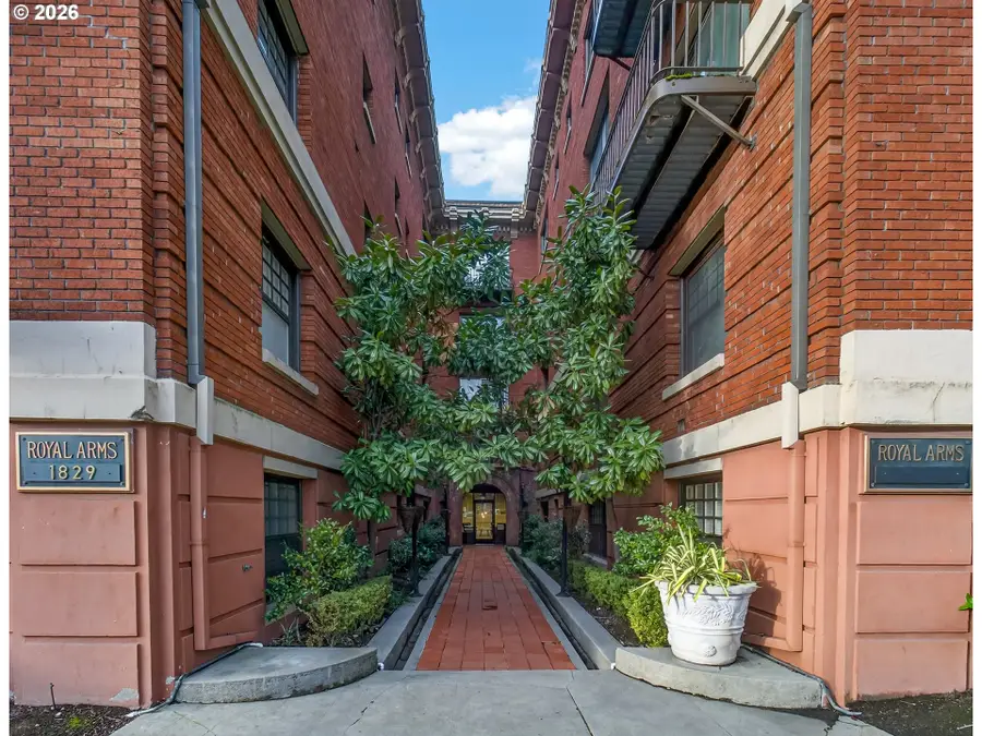 1829 NW Lovejoy St #312, Portland, OR 97209 - #2