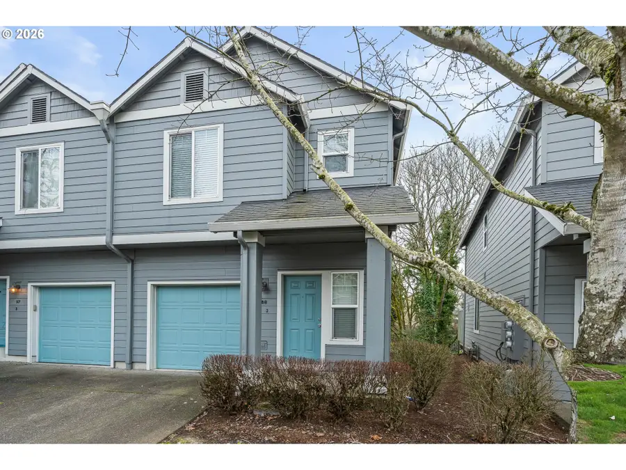 810 E 9th St, Newberg, OR 97132 - #2
