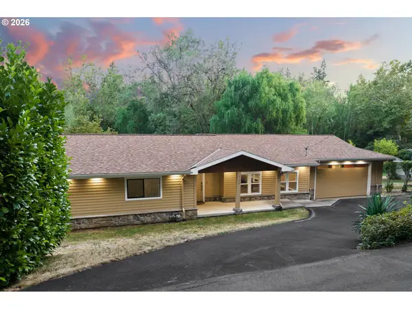 5140 Lower Dr, LakeOswego, OR 97035