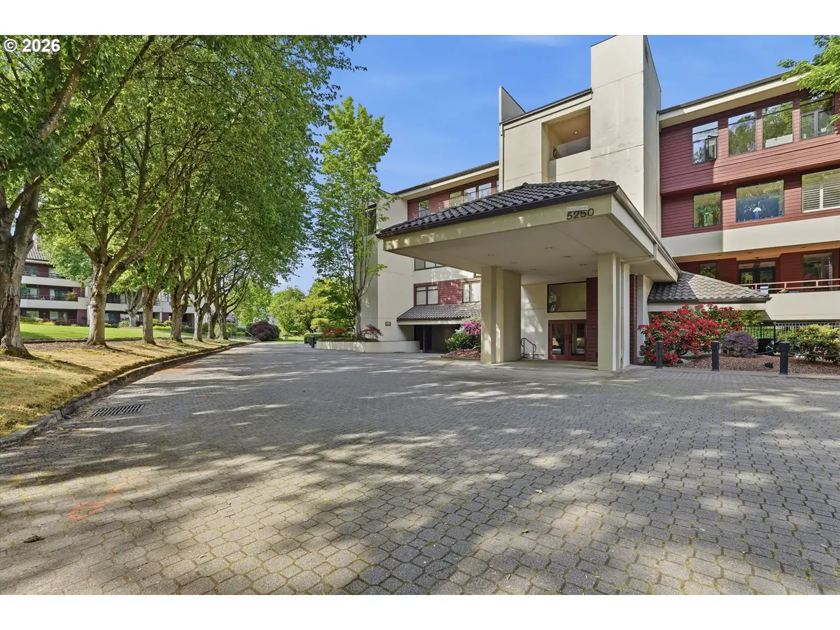5250 S Landing Dr #308, Portland, OR 97239 - #1