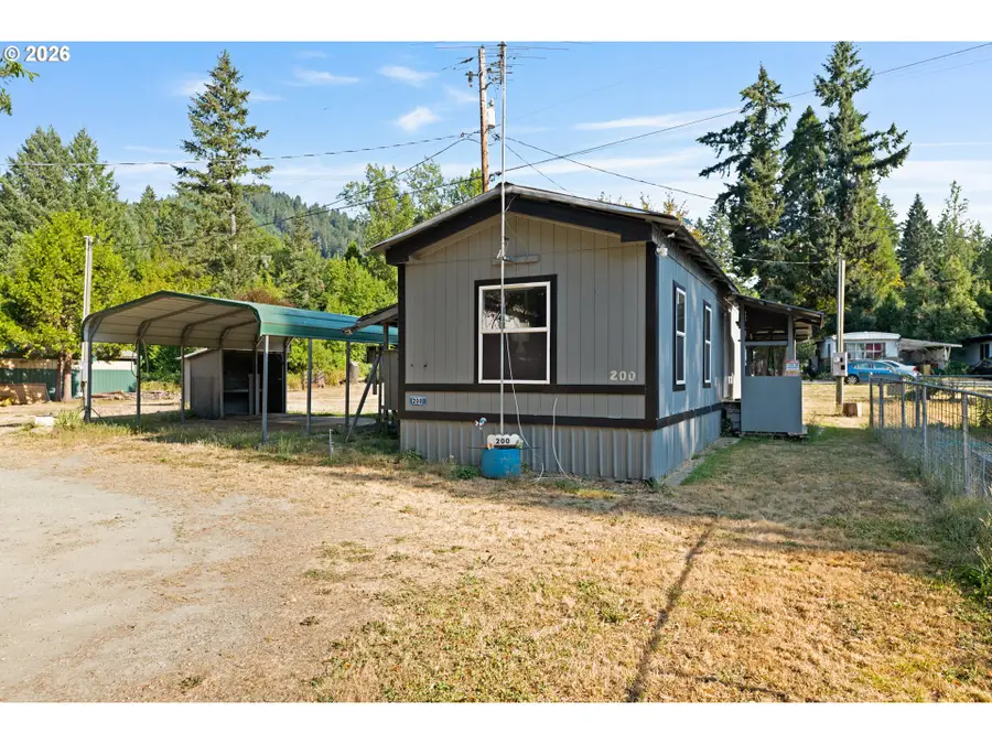 200 Lizzy Ln, Glendale, OR 97442 - #2