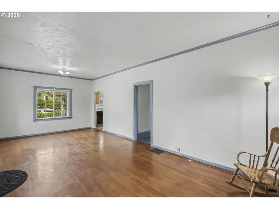 405 NE 86th Ave, Portland, OR 97220 - #3