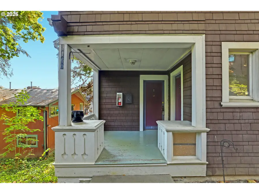 2160 SW Kings Ct, Portland, OR 97205 - #3