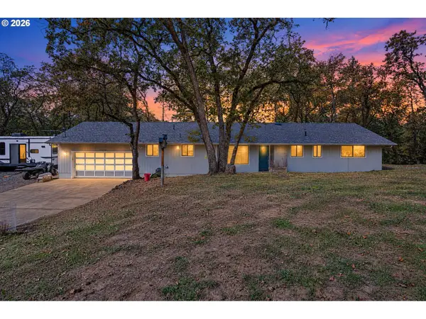 660 Elmar Dr, Winchester, OR 97495