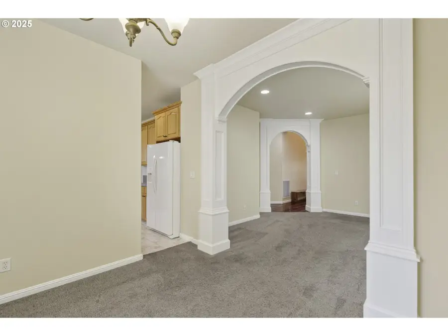 16715 NE 5th St, Vancouver, WA 98684 - #3