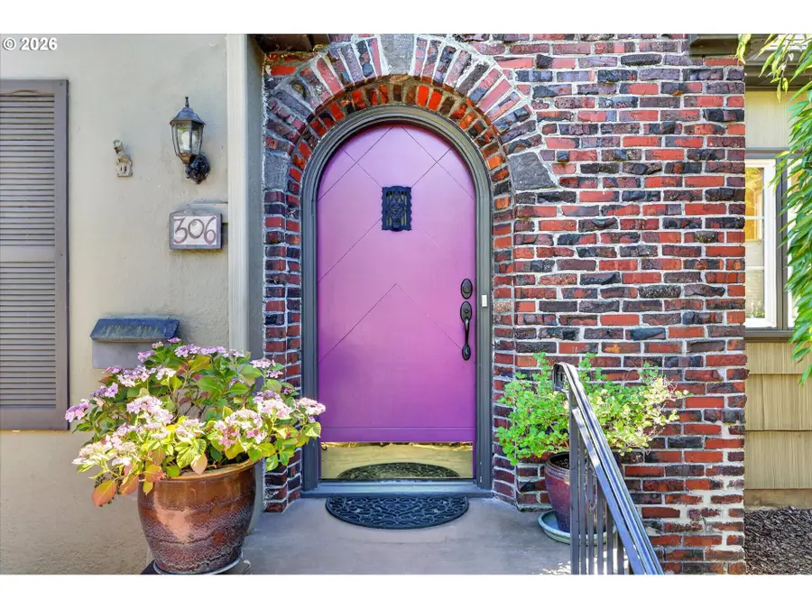 306 N Stafford St, Portland, OR 97217 - #3