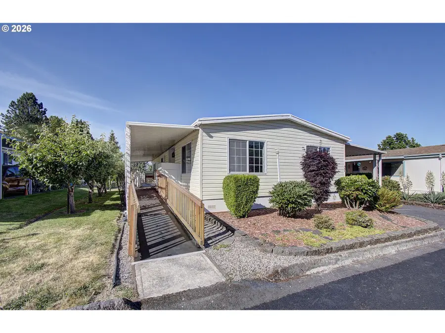 5400 Meeker Dr #30, Kalama, WA 98625 - #2