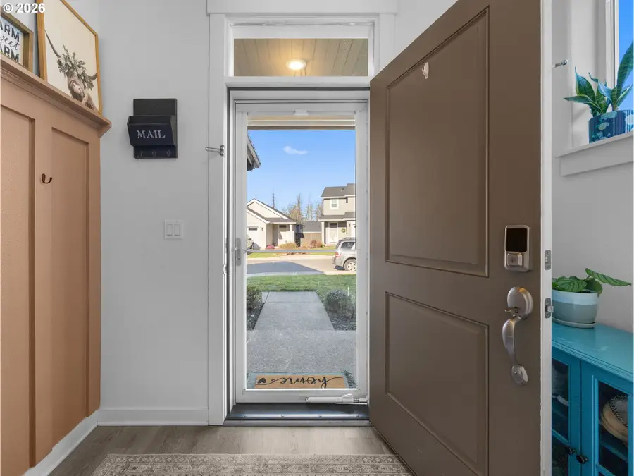 252 NE Arrowhead Dr, Estacada, OR 97023 - #2