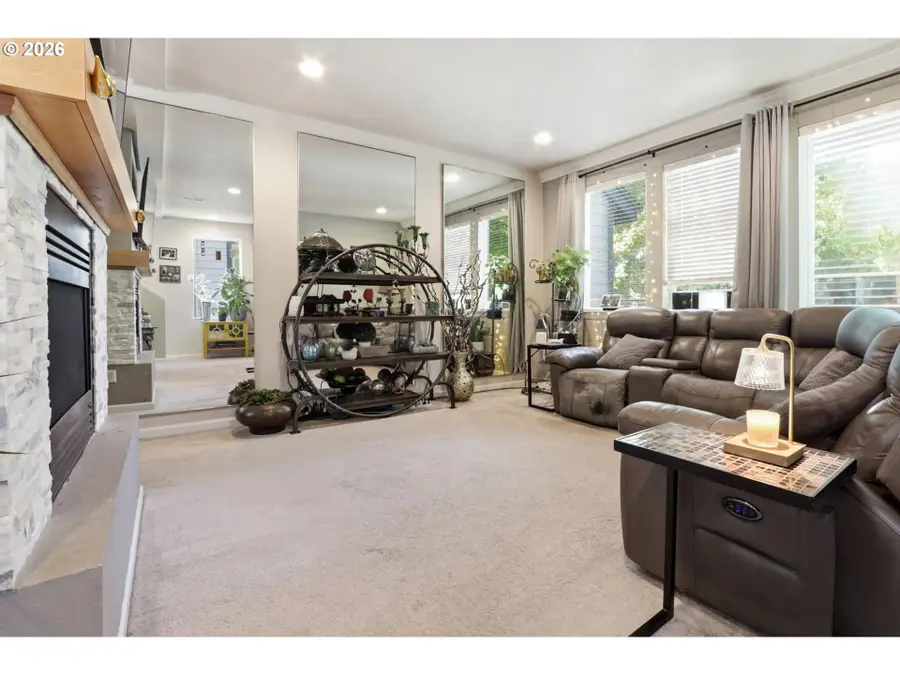 1166 NE 5th St, Gresham, OR 97030 - #2