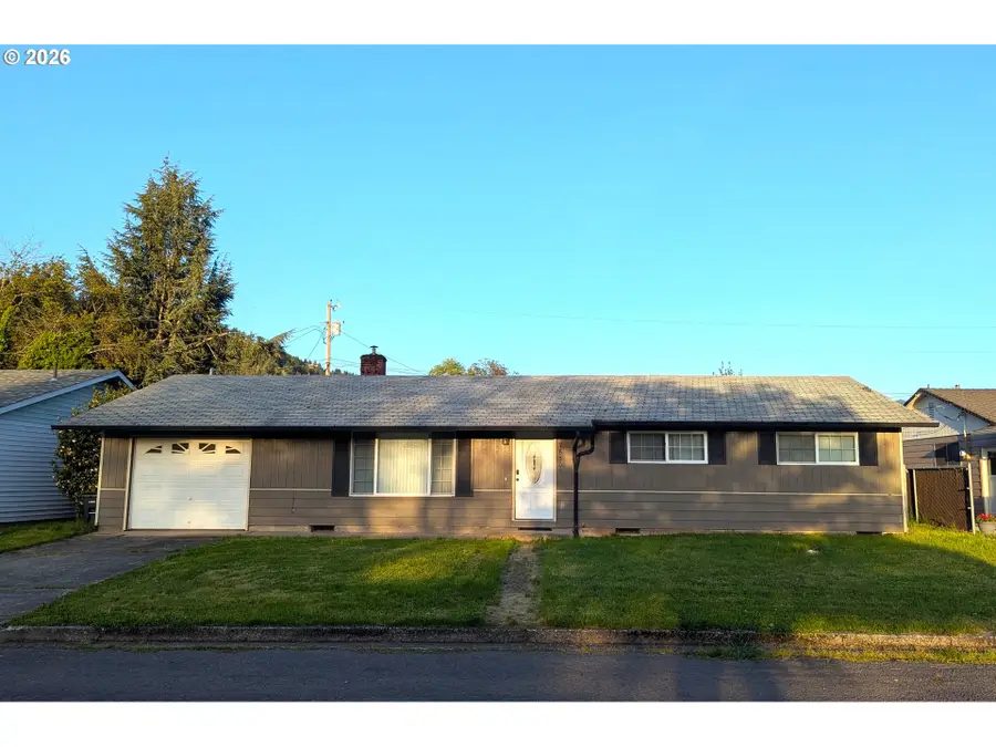 76501 Portal Dr, Oakridge, OR 97463 - #2