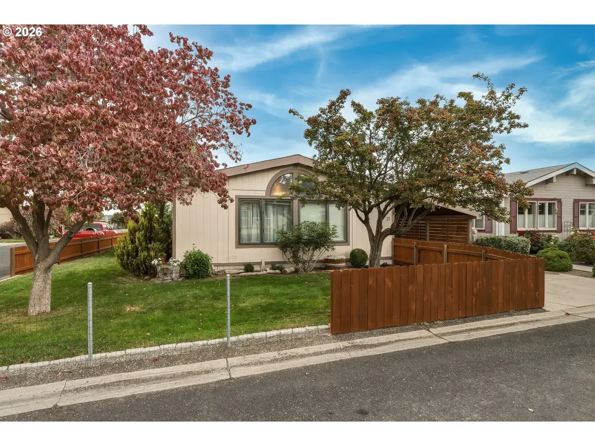 910 Cowl St #21, Milton Freewater, OR 97862 - #1