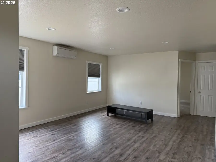 766 Hoffman St, Woodland, WA 98674 - #2