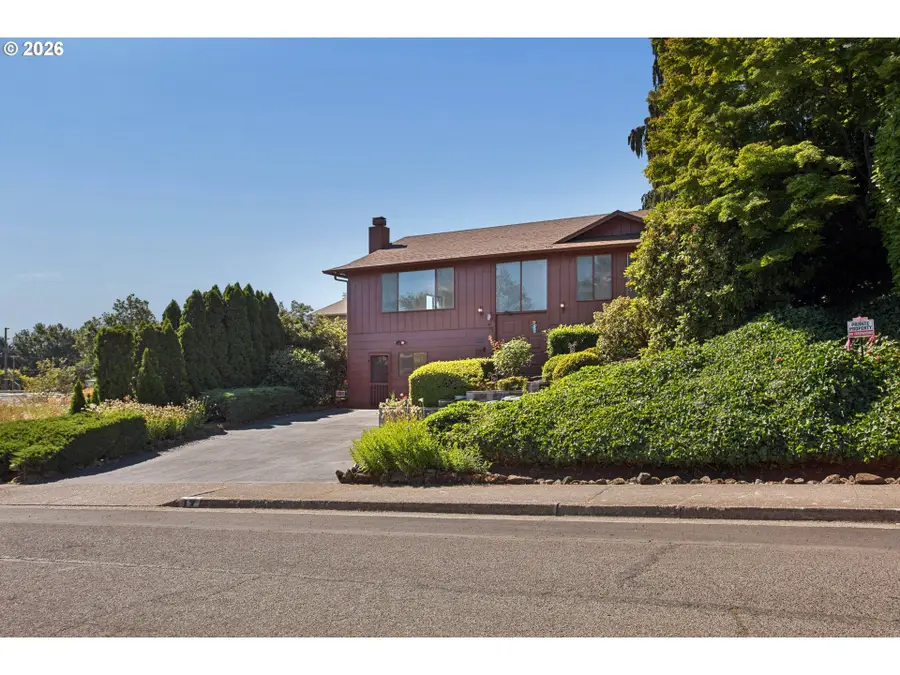 1732 W 23rd Ave, Eugene, OR 97405 - #3