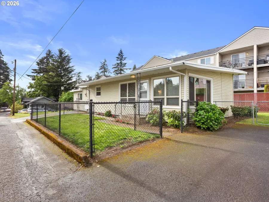 2216 E 18th St, Vancouver, WA 98661 - #2