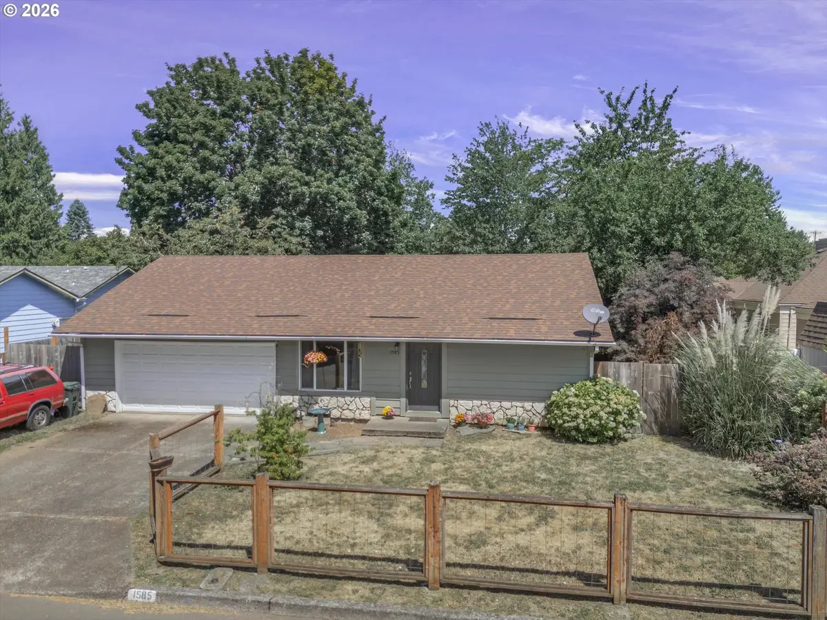 1585 NE 18th St, Gresham, OR 97030 - #1